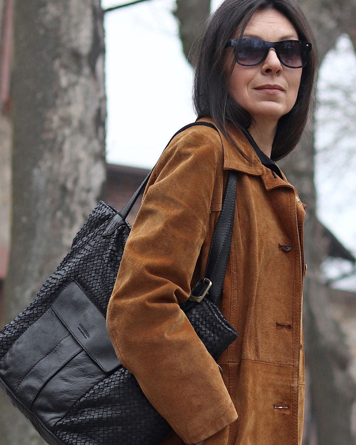 TOTE BRESCIA. Damska skórzana torebka shopper z plecionej skóry