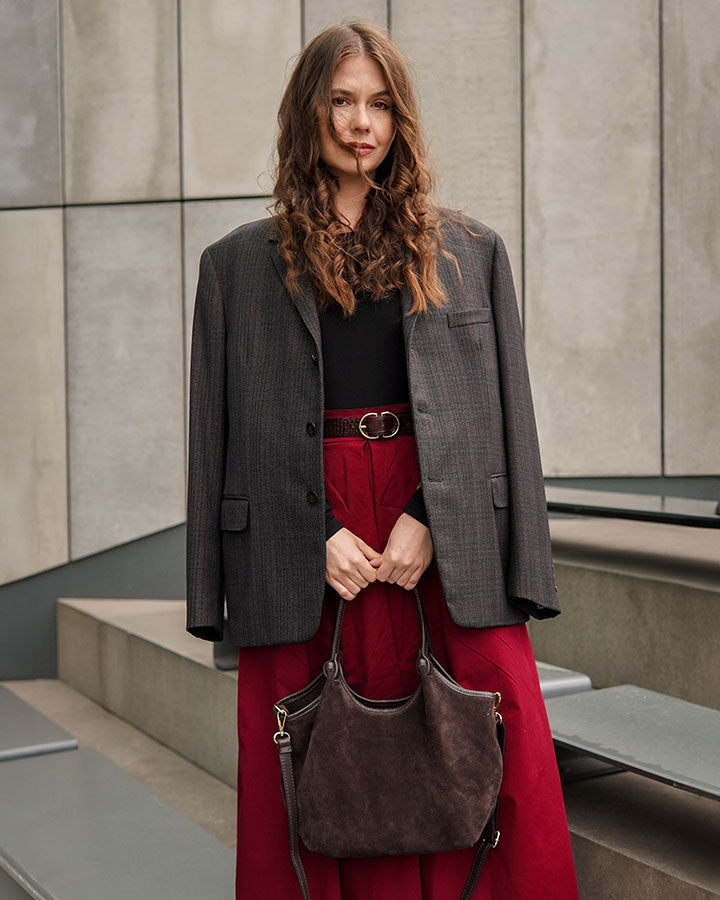 BIELLA Sue. Zamszowa damska torba na ramię z włoskiego zamszu