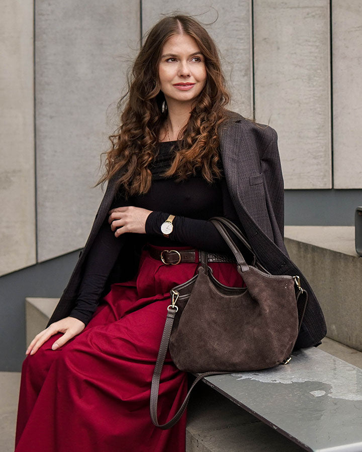 BIELLA Sue. Zamszowa damska torba na ramię z włoskiego zamszu