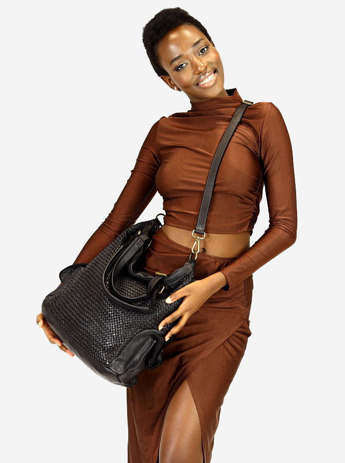 Cannole Intrecciato. Large woven leather shopper shoulder bag for women A4 XL