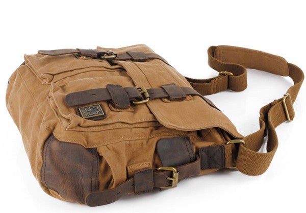 ADVENTURE XL large vintage-style crossbody bag with adjustable shoulder strap