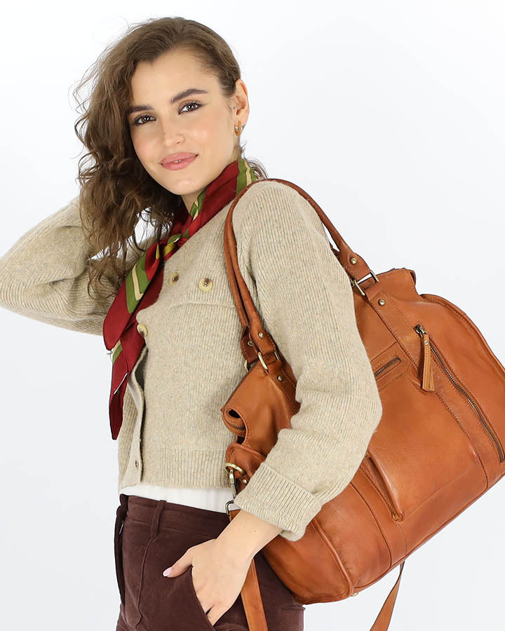 BOWLER TITIANO. Women's leather shoulder bag - bowling bag vintage