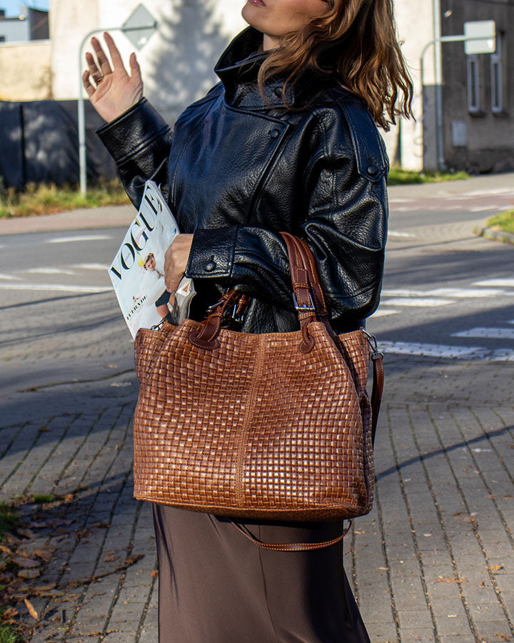 Diommo. Pleciona, damska torebka do ręki skórzana typu kuferek