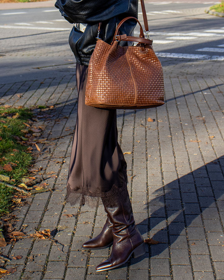 Diommo. Pleciona, damska torebka do ręki skórzana typu kuferek