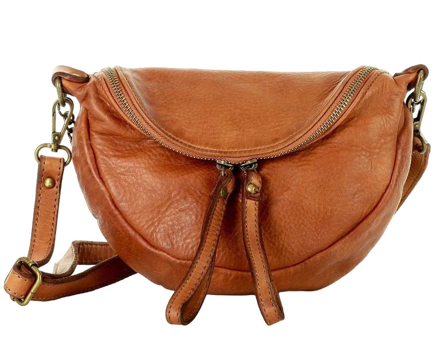 small women's shoulder and crossbody bag in cognac color made of Italian leather with brass fittings and zipper