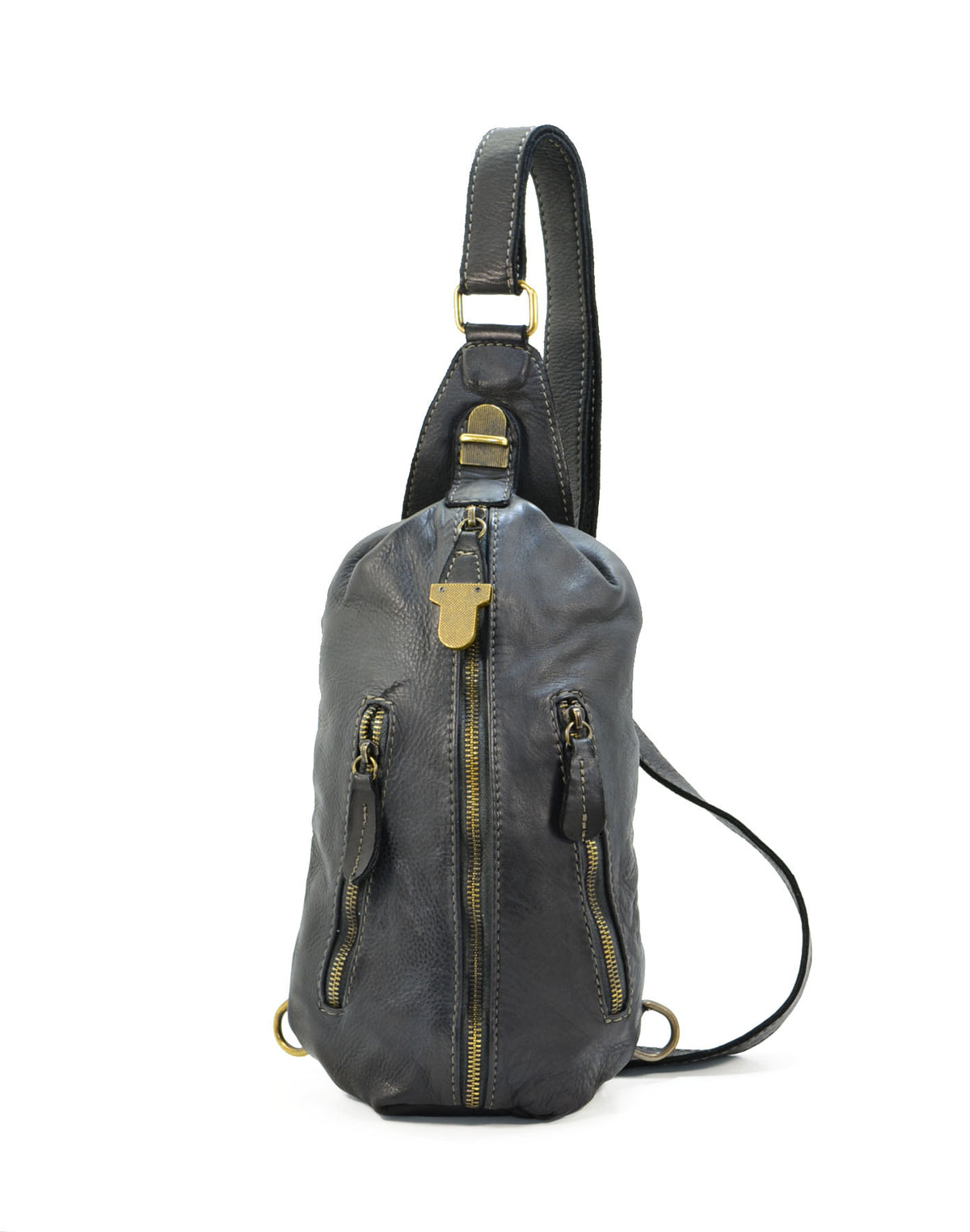 Stor svart lädermidjeväska för dam och herr, att bära över axeln och som crossbody, i tvättat italienskt läder