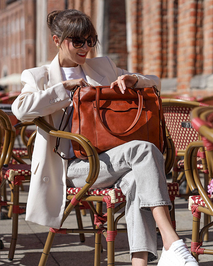 TOTE ROMA. Women's shoulder bag - shopper bag with pockets made of Italian natural leather