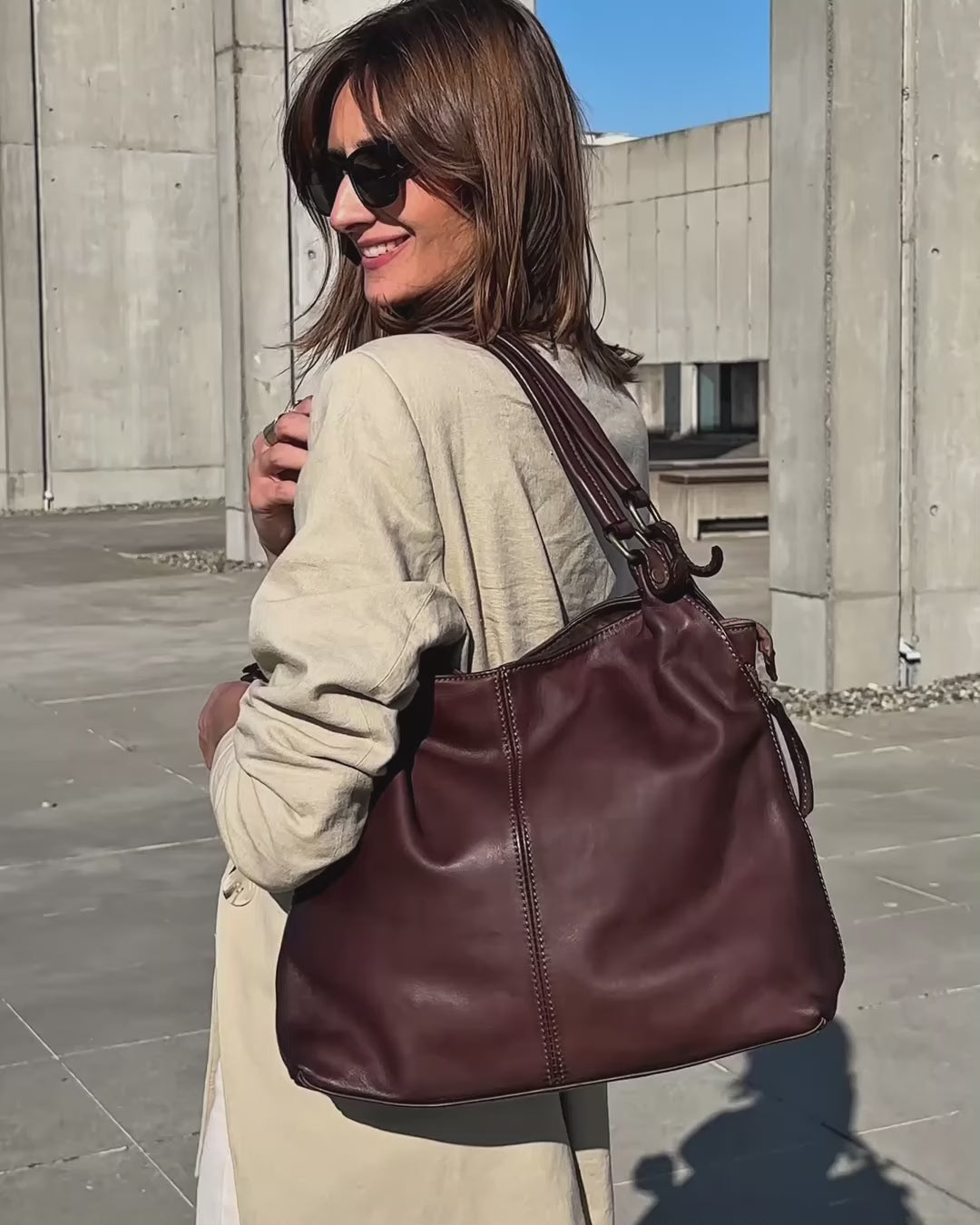 Caldoni. Leather shoulder bag shopper women A4 XL