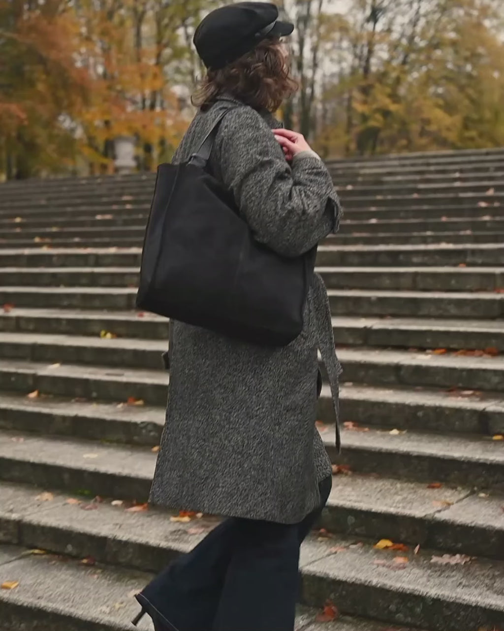 Arreto Sue. Klasyczna torba na ramię shopper z włoskiego zamszu