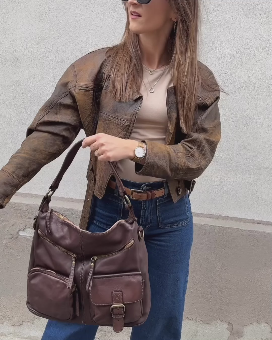Alessia ●  Miejska, damska torebka skórzana na ramię z kieszeniami