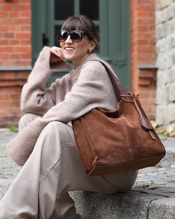 Arreto Sue. Klasyczna torba na ramię shopper z włoskiego zamszu