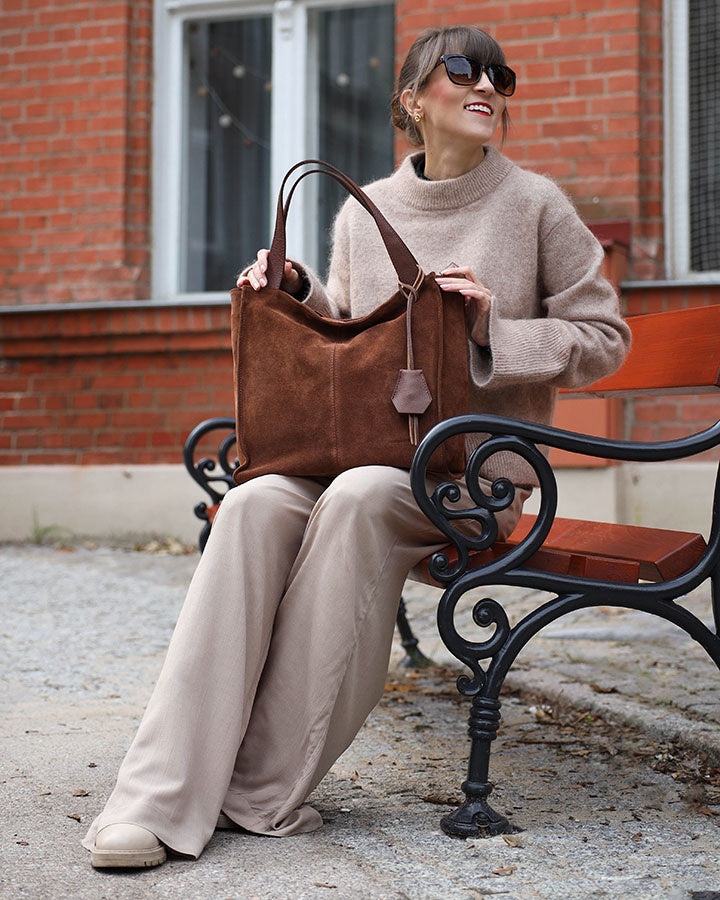 Arreto Sue. Klasyczna torba na ramię shopper z włoskiego zamszu