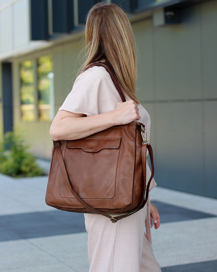TOTE ROMA. Women's shoulder bag - shopper bag with pockets made of Italian natural leather