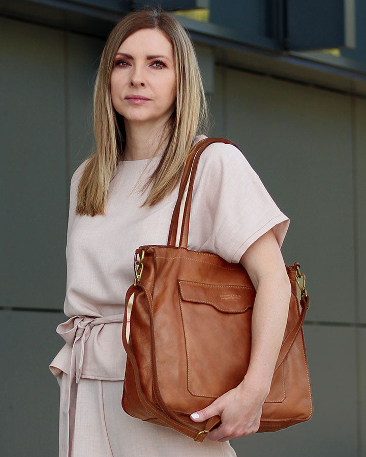 TOTE ROMA. Women's shoulder bag - shopper bag with pockets made of Italian natural leather
