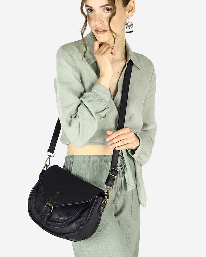 Luca Vintage. Klassisk saddelväska - crossbodyväska i läder i vintagestil.