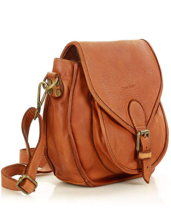 Luca Vintage. Klassisk saddelväska - crossbodyväska i läder i vintagestil.