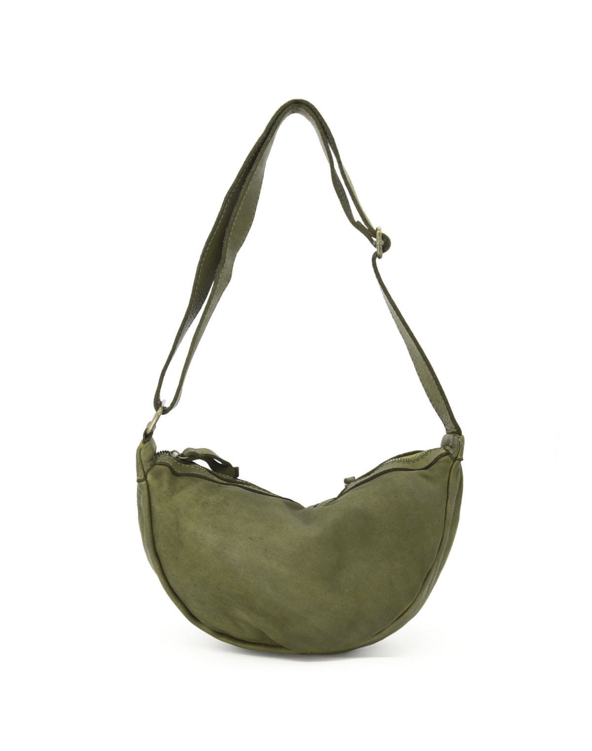 Sac en cuir demi-lune de couleur verte avec une bandoulière réglable. Peut être porté à l'épaule ou en travers pour garder une liberté de mouvement lors des sorties en ville.