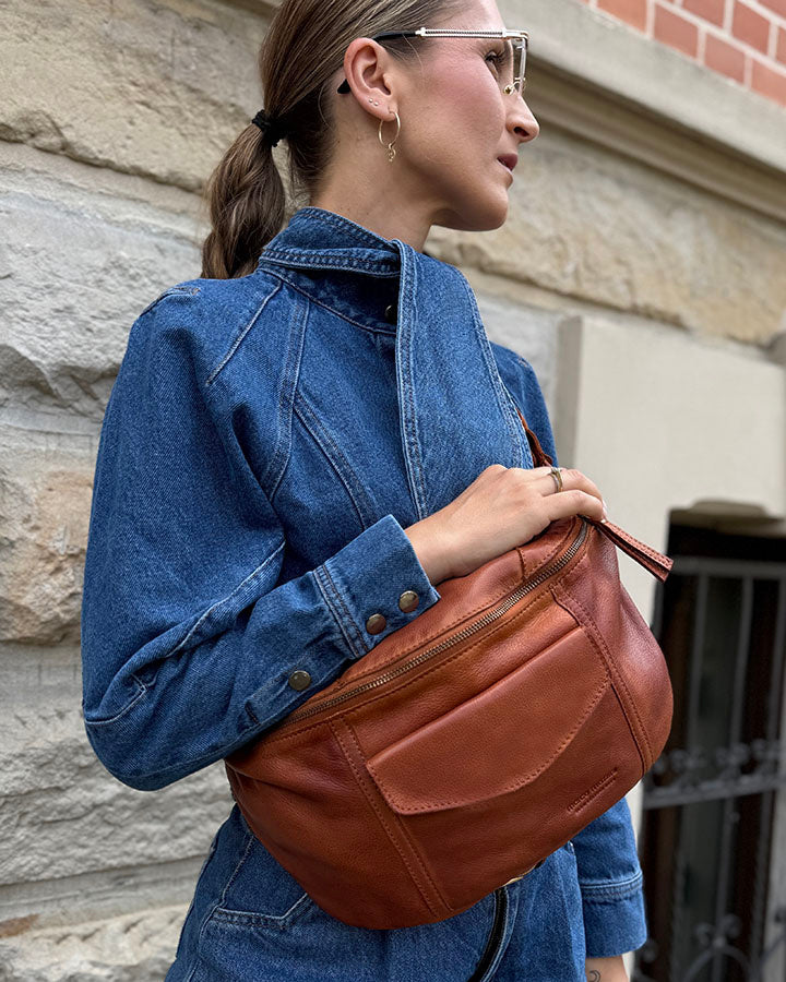 Torq. Large Leather Women's Waist Bag XL