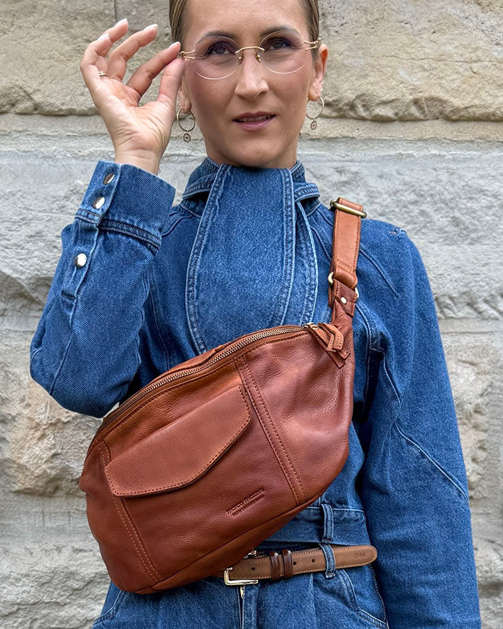 Torq. Large Leather Women's Waist Bag XL