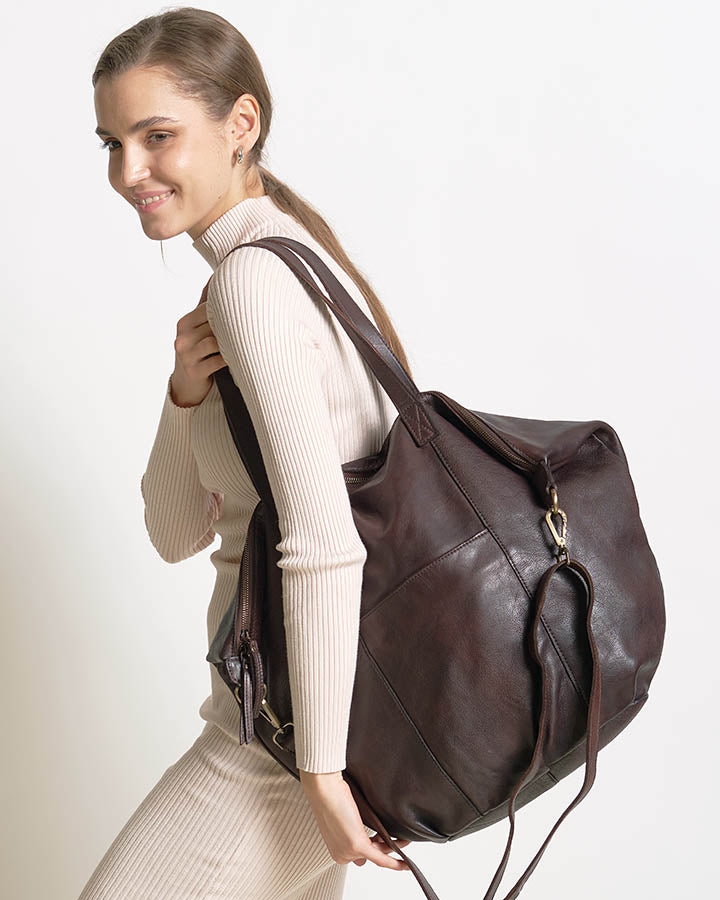 skórzana shopperka damska torba na ramię z funkcją crossbody ciemnobrązowa